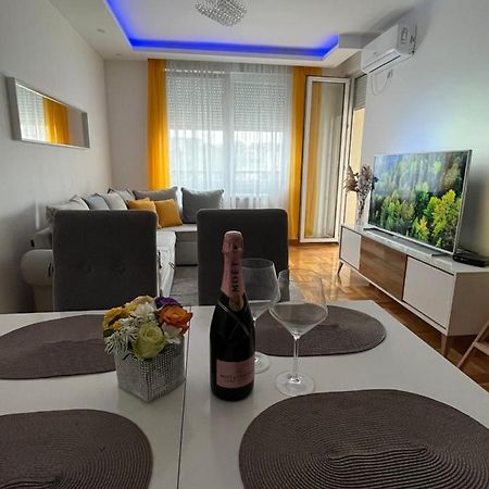 Paunov Breg Lejlighed Beograd Eksteriør billede